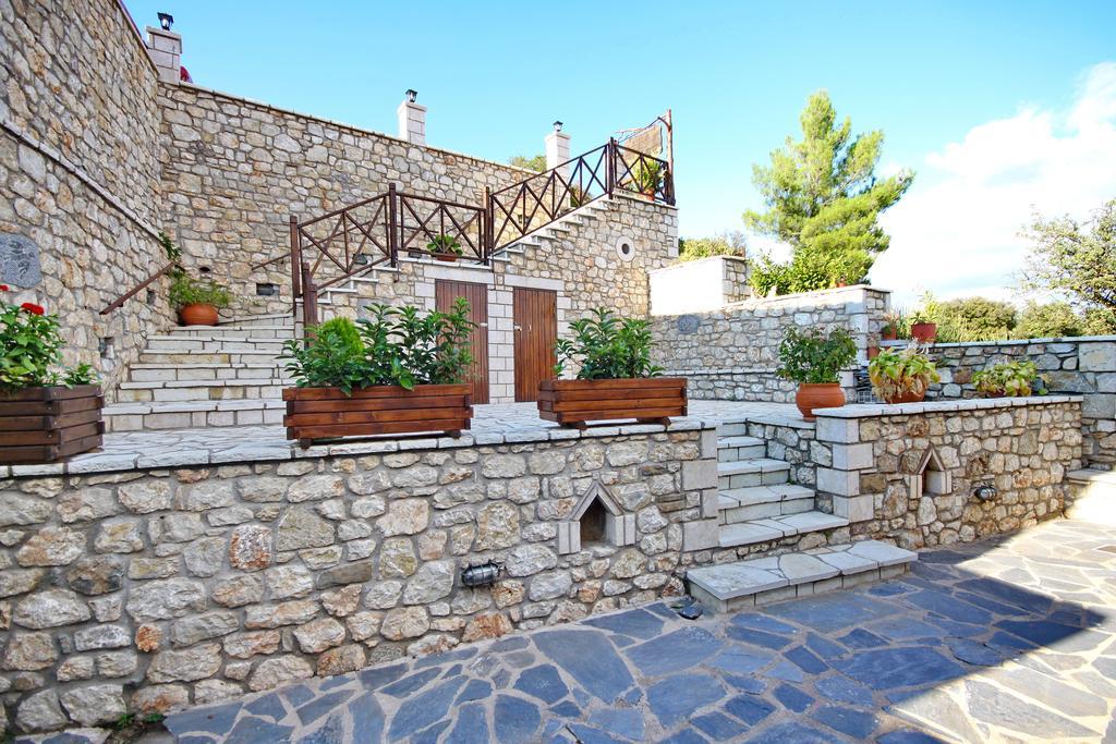 Hotel Thea Valtessinikou Esterno foto