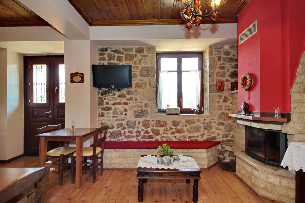 Hotel Thea Valtessinikou Esterno foto